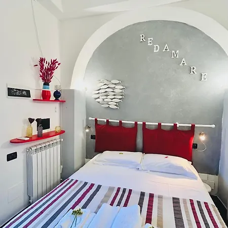 La Stanza Rossa Alle Cinque Terre *